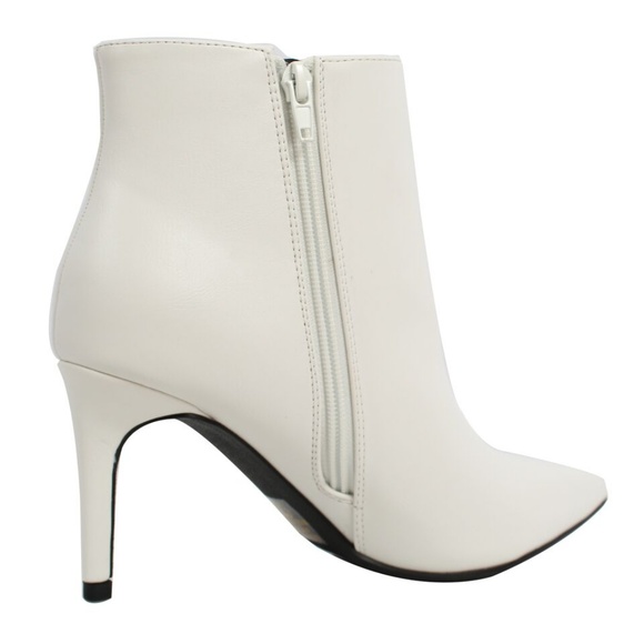 White Faux Leather Pointy Toe 3 1/4" heel ankle - Picture 4 of 6